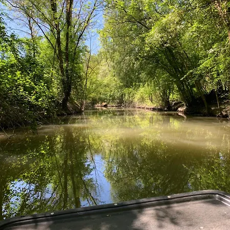 La Chabanaise - Marais Poitevin לינה וארוחת בוקר 3*